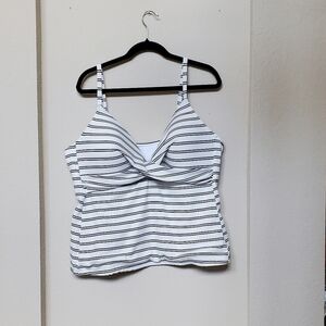 Freshwater tankini top. Size 3x